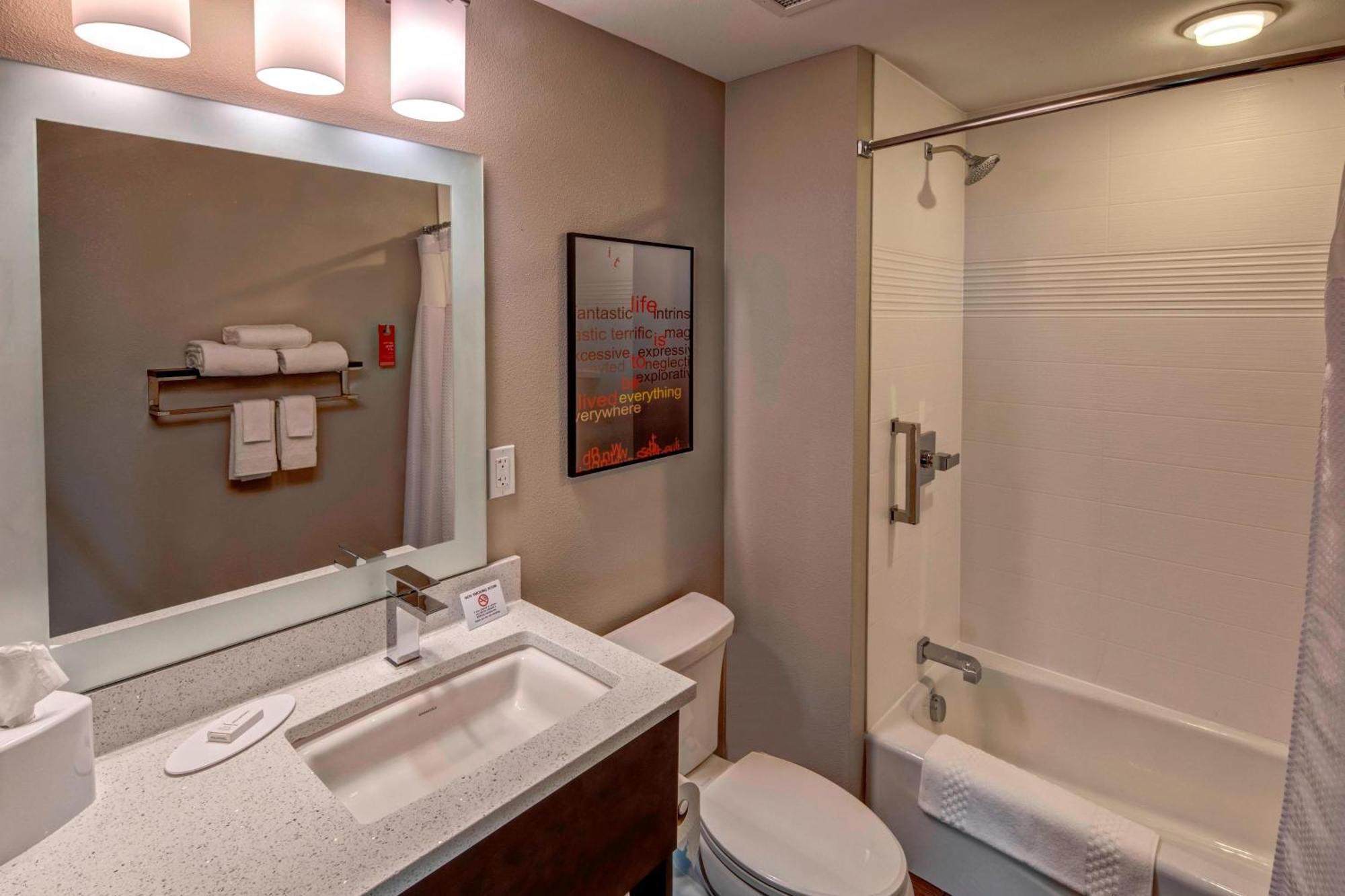 Towneplace Suites By Marriott הוט ספרינגס מראה חיצוני תמונה